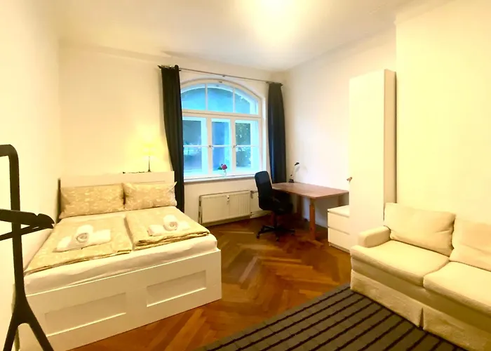 Zimmer In Der Maxvorstadt Mit Gemeinschaftsbad